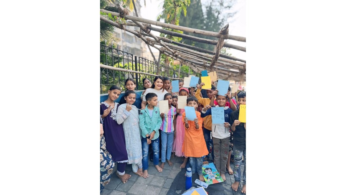 Producer Chanda Patel Celebrates Children’s Day in Mumbai with Underprivileged Children